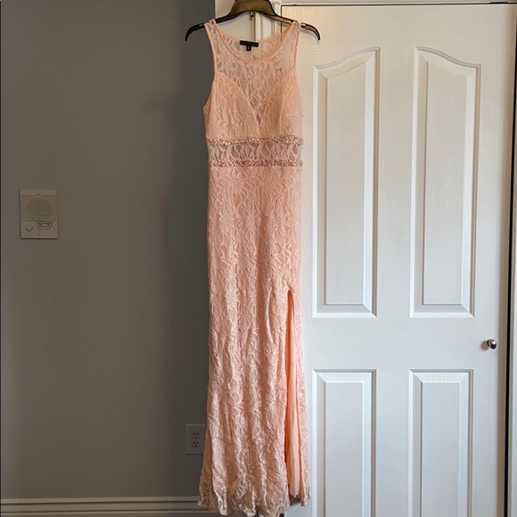 Dress - Picture 1 of 4